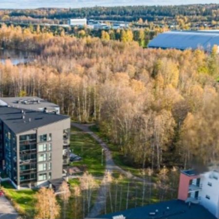 Modern Apartment Near Tampereen Messukeskus, With Own Private And Free Parking Buitenkant foto