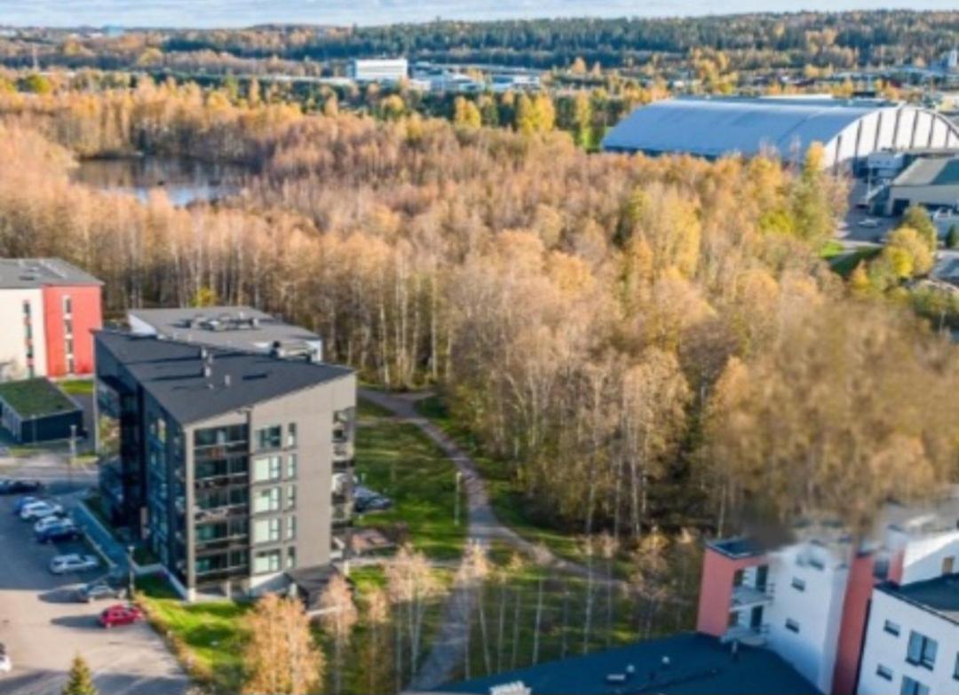 Modern Apartment Near Tampereen Messukeskus, With Own Private And Free Parking Buitenkant foto